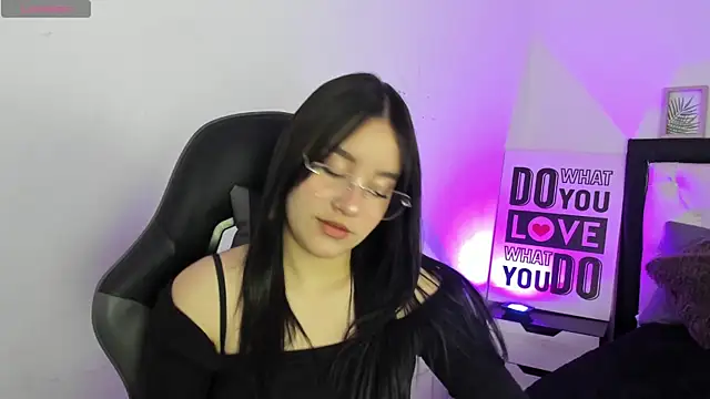 KimGarces online show from 18, 9, 2025