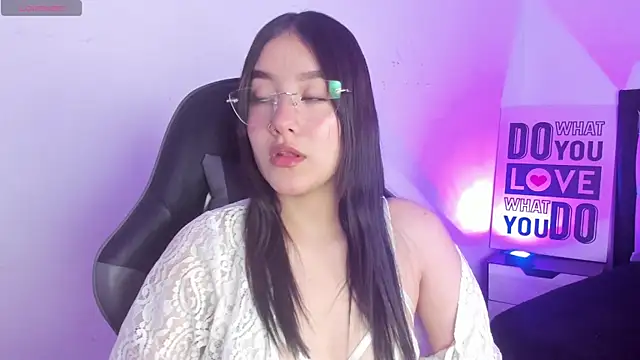 KimGarces online show from 14, 9, 2025