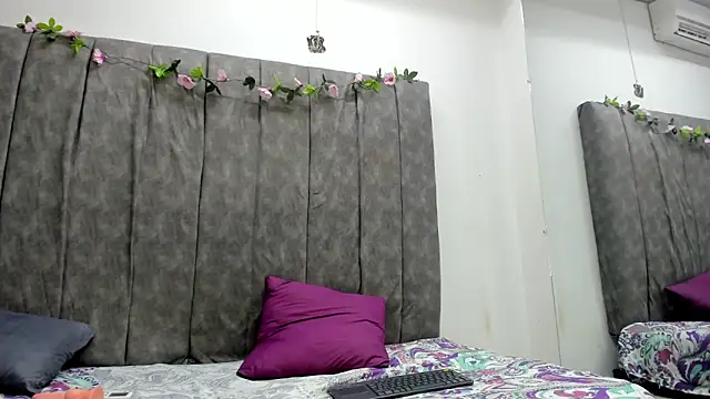 Lucia78couple online show from 17, 9, 2025