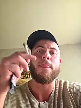Snapshot of MushroomM1 chatting on 15, 6, 2026 MushroomM1 online show from 15, 6, 2026
