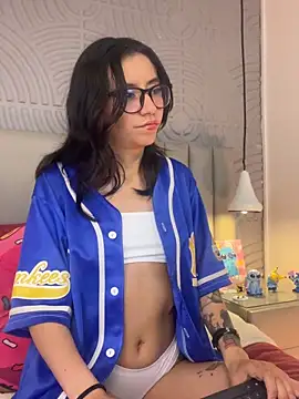 eviegothel  online show from 17, 11, 2025