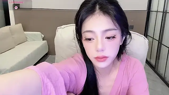 Sandy Uu online show from 17, 9, 2025