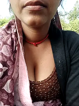 Snapshot of Cutwer chatting on 3, 12, 2025 Cutwer online show from 3, 12, 2025