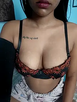 Snapshot of Ema-01 chatting on 20, 11, 2025 Ema-01 online show from 20, 11, 2025