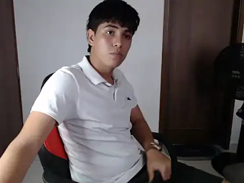 Snapshot of maximo_gomez chatting on 10, 10, 2025 maximo gomez online show from 10, 10, 2025
