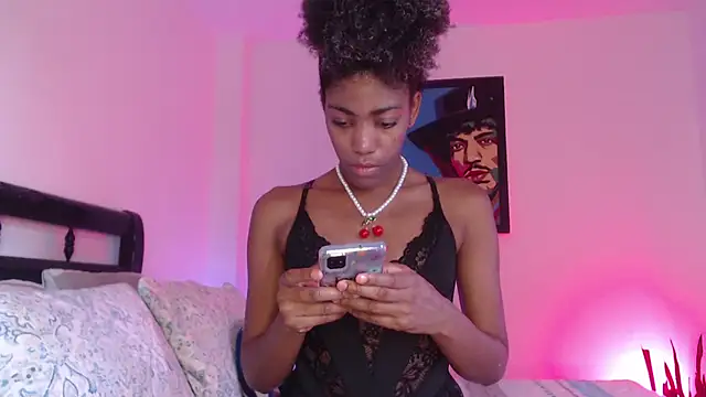 lucyymaximo online show from 27, 4, 2026