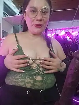 Snapshot of miichellemalvoa chatting on 15, 7, 2026 miichellemalvoa online show from 15, 7, 2026