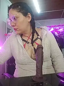Snapshot of miichellemalvoa chatting on 16, 7, 2026 miichellemalvoa online show from 16, 7, 2026
