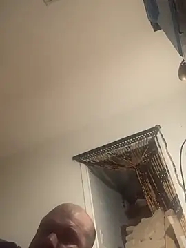 Snapshot of shakeweight chatting on 11, 2, 2026 shakeweight online show from 11, 2, 2026