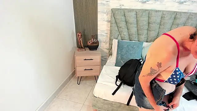 ShanelEvans online show from 21, 10, 2025