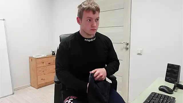 Snapshot of Richard_Dullas chatting on 22, 7, 2026 Richard Dullas online show from 22, 7, 2026
