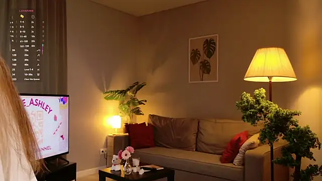 Luna Foxy online show from 10, 10, 2025