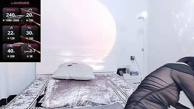 YIWA-2000 online show from 14, 11, 2025