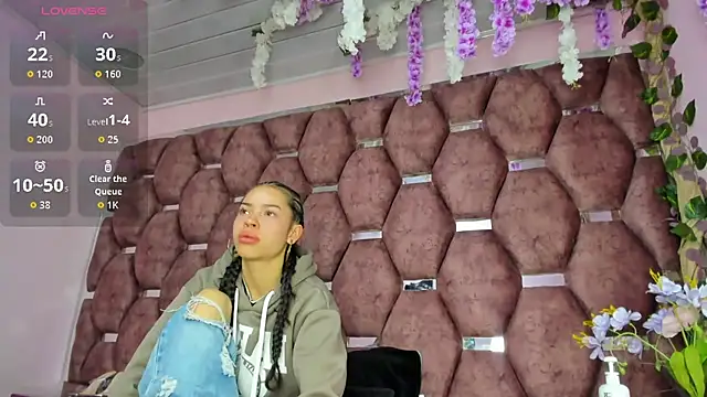 Nanis James online show from 2, 6, 2026