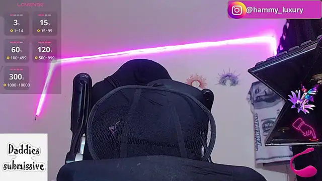 Snapshot of XDominatriX chatting on 22, 10, 2025 XDominatriX online show from 22, 10, 2025