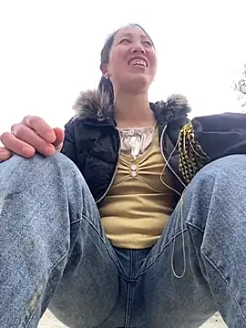 Huong-Ly online show from 13, 1, 2026