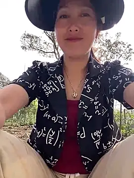 Huong-Ly online show from 3, 3, 2026