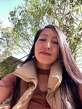 Huong-Ly online show from 6, 2, 2026