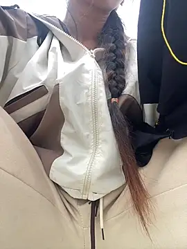 Huong-Ly online show from 22, 2, 2026