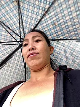 Huong-Ly online show from 15, 10, 2025