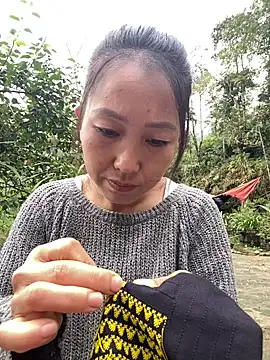 Huong-Ly online show from 9, 10, 2025