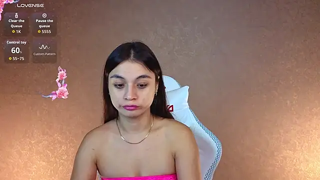 Snapshot of Leila_Hefner chatting on 24, 9, 2025 Leila Hefner online show from 24, 9, 2025