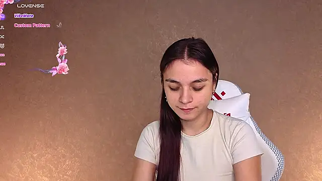 Snapshot of Leila_Hefner chatting on 9, 9, 2025 Leila Hefner online show from 9, 9, 2025