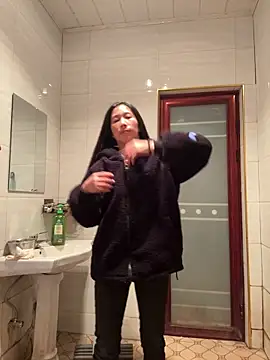 crhong666 online show from 15, 12, 2025