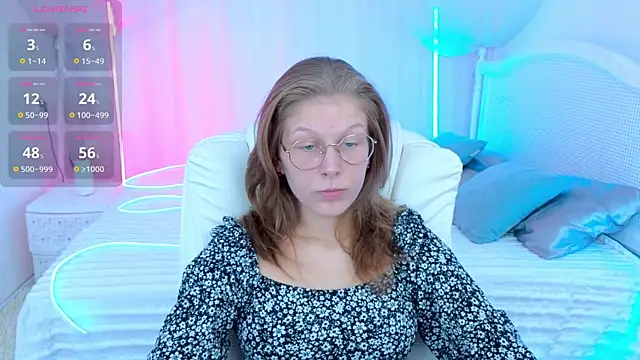 Lilly Belly online show from 9, 9, 2025