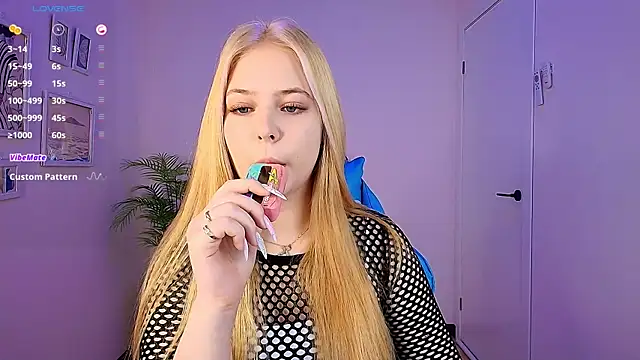 Snapshot of jolly_bean chatting on 27, 11, 2025 jolly bean online show from 27, 11, 2025