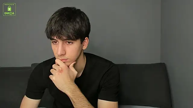 Snapshot of Quentin_Blake chatting on 15, 11, 2025 Quentin Blake online show from 15, 11, 2025