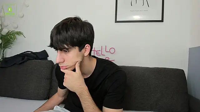 Snapshot of Quentin_Blake chatting on 19, 11, 2025 Quentin Blake online show from 19, 11, 2025