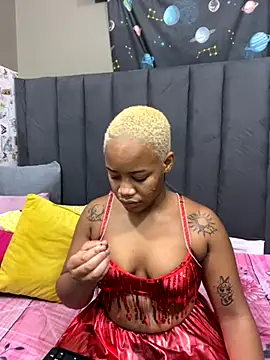 Snapshot of Dirtydaisyxx25 chatting on 26, 11, 2025 Dirtydaisyxx25 online show from 26, 11, 2025