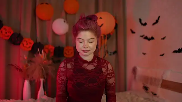 Stella Vanila online show from 28, 10, 2025