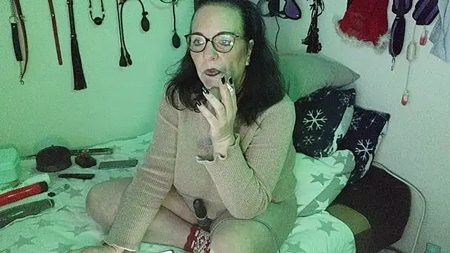 honey47 online show from 15, 12, 2025