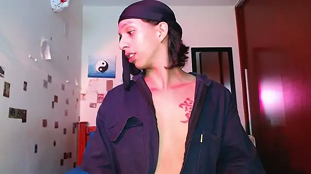 Snapshot of DannyPhantom555 chatting on 16, 11, 2025 DannyPhantom555 online show from 16, 11, 2025