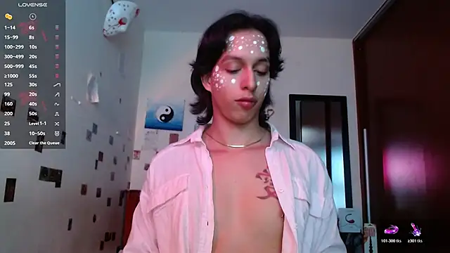 Snapshot of DannyPhantom555 chatting on 29, 10, 2025 DannyPhantom555 online show from 29, 10, 2025