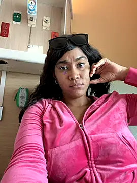 LuckyKhloe online show from 5, 10, 2025
