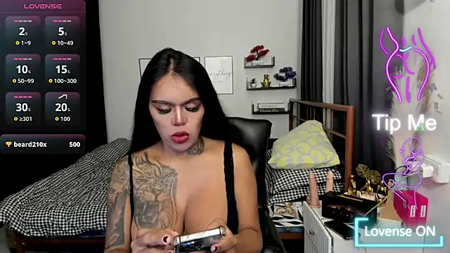 Snapshot of Queen_Angela6 chatting on 14, 5, 2026 Queen Angela6 online show from 14, 5, 2026