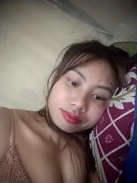 Dung-Thao19 online show from 9, 10, 2025