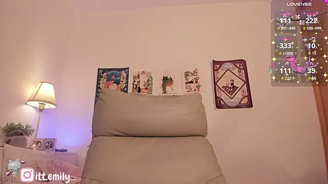 emily uwu0 online show from 19, 3, 2026