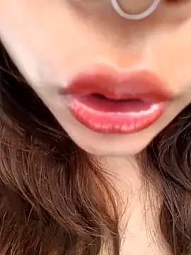 Hott Muskan online show from 24, 11, 2025