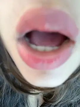 Hott Muskan online show from 24, 9, 2025