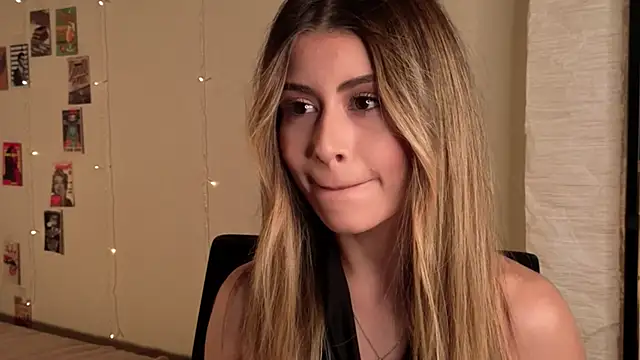 Snapshot of GeorginaHarn chatting on 16, 10, 2025 GeorginaHarn online show from 16, 10, 2025