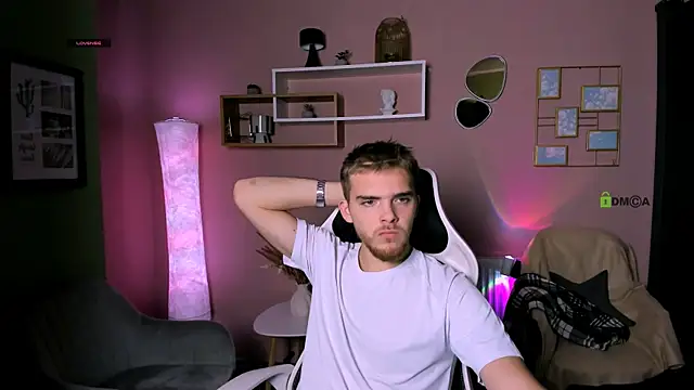 aron black  online show from 4, 11, 2025