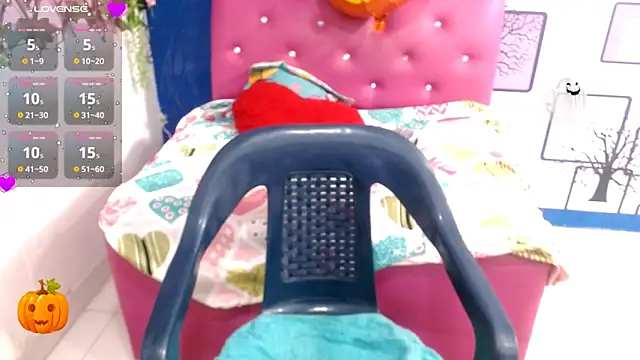 Snapshot of sara_hot_18 chatting on 29, 10, 2025 sara hot 18 online show from 29, 10, 2025