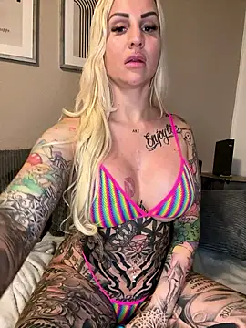 CoraDiamond online show from 11, 1, 2026