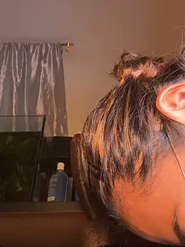 Danicute  online show from 1, 12, 2025