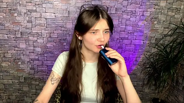 Snapshot of may_rollins chatting on 26, 4, 2026 may rollins online show from 26, 4, 2026