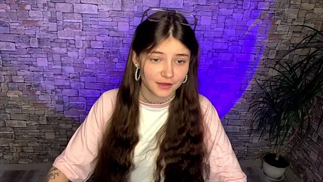 Snapshot of may_rollins chatting on 25, 4, 2026 may rollins online show from 25, 4, 2026